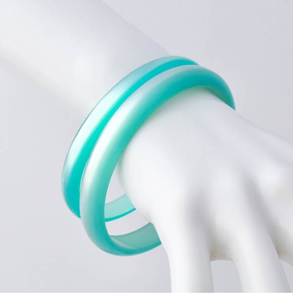 Vintage Teal Blue Moonglow Lucite Bangle Bracelets Set of 2 - Picture 2 of 4